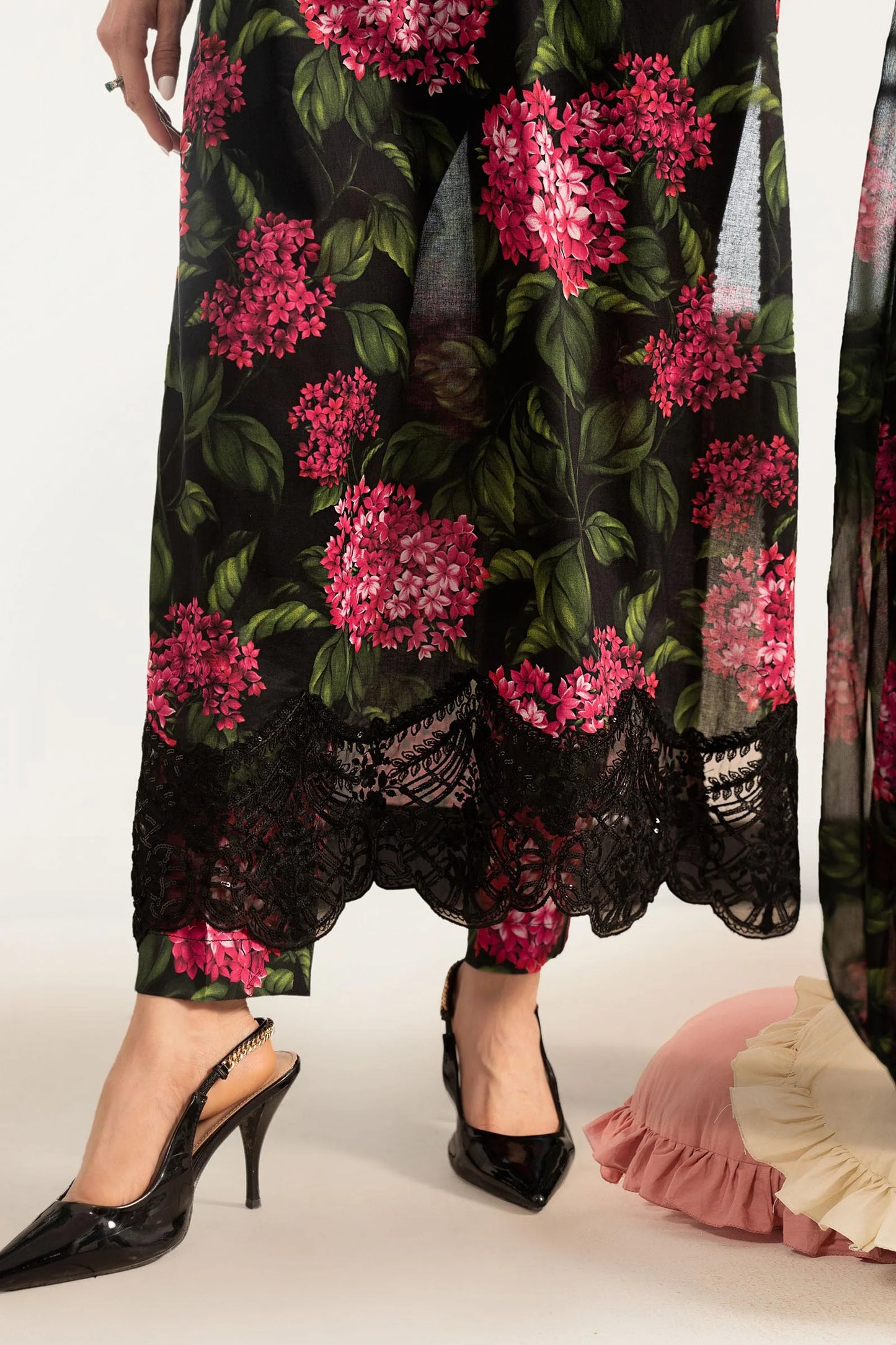 3 Piece Embroidered Lawn Suit